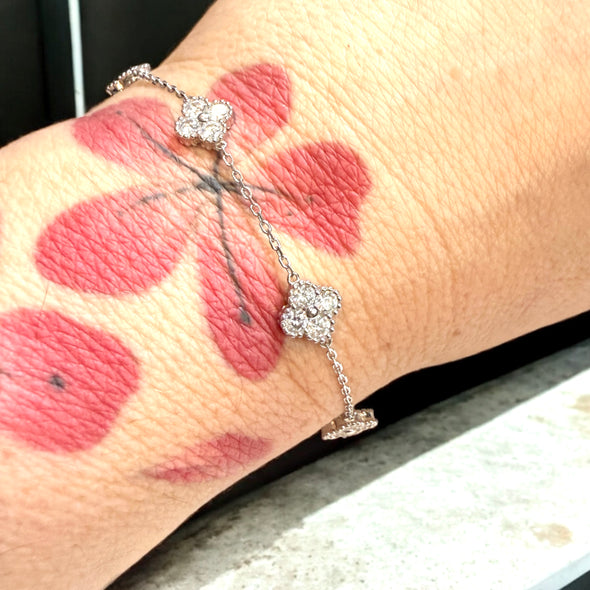 PREORDER - GRA Certified Moissanite Diamond 5 Clover Bracelet